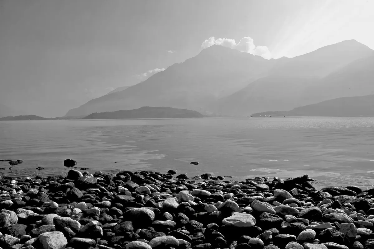 the needle, beach, sassi, lake como, lombardy, italy, mountains, shore, stony, it costs, mist, fog, vacation, tourism, nature, panorama, black and white