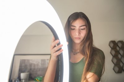 Creator Economy: Italian Content Drives $800M Digital Shift